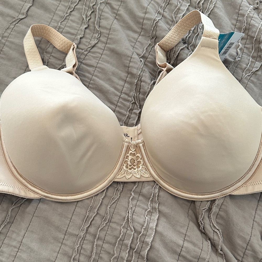 Vanity Fair Tan Lace Accent Bra